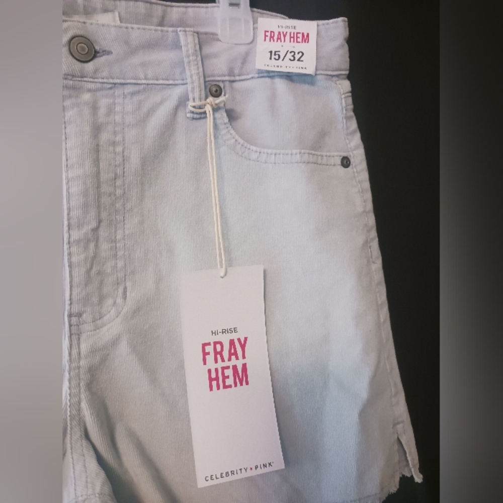 NEW CELEBRITY PINK WOMEN'S HIGH RISE FREY HEM SIZE15/32 LIGHT BLUE SUMMER SHORTS - Picture 3 of 4